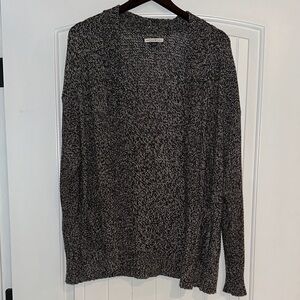 AE Women's Black and White Sweater
